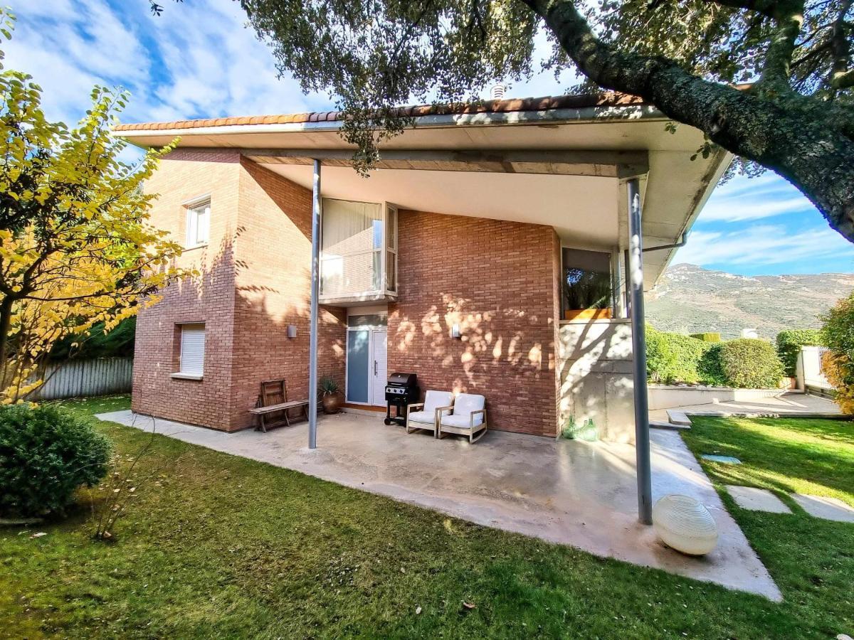 Villa Guara Golf Y Pool Comotucasa Nueno Exterior photo